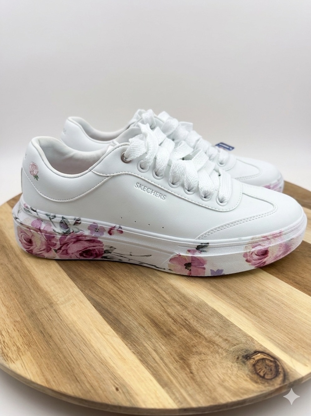 Skechers White Floral Platform Cordova Classic Sneakers Rose Print Chunky 11US